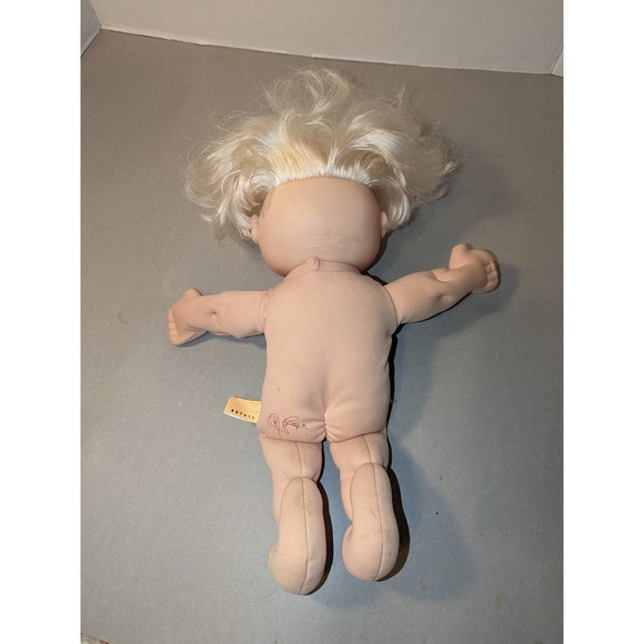 Vintage 1996 Cabbage Patch Kid Talking Laughing Girl Brown Eyes Corn Silk Hair - Picture 6 of 6